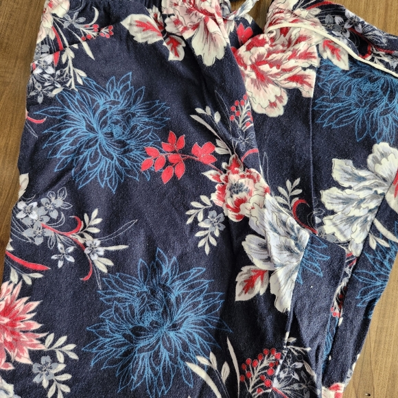 Liz Claiborne Flannel Pajama Set size Large - Picture 3 of 4